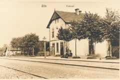11) Hlavní nádražní budova vystavěna v r.1899.