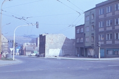 1972 Křižovatka před divadlem.
