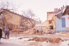 Ulice Rašínova, pohled z Dlouhé.