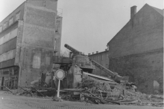 75) Leden 1984  - Demolice Kniha