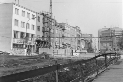 26) Náměstí Míru