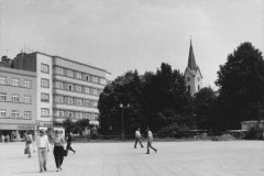 18) Náměstí Míru